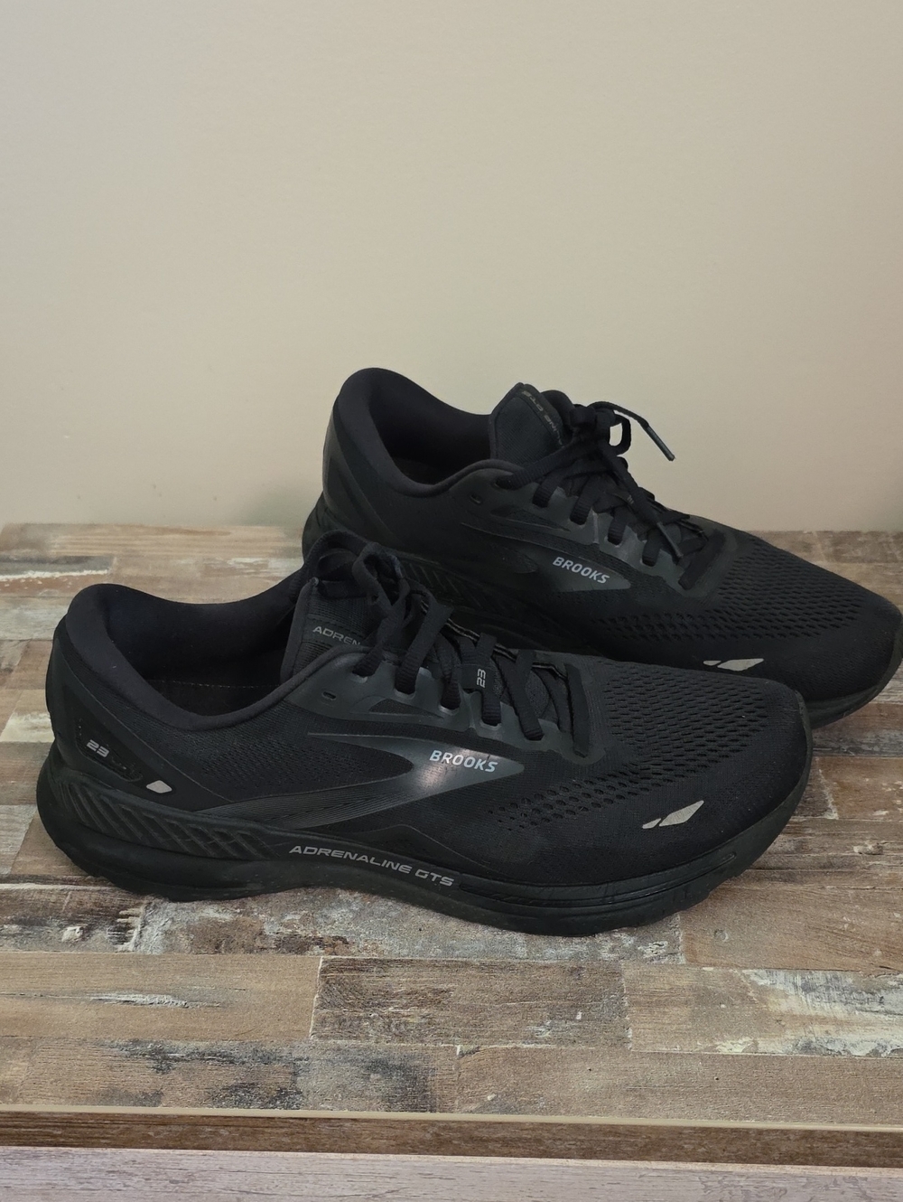 Brooks Adrenaline GTS 23 Men’s Running Shoes - Black